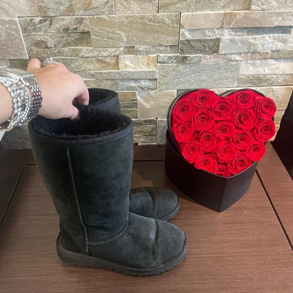 UGG midrise black boots